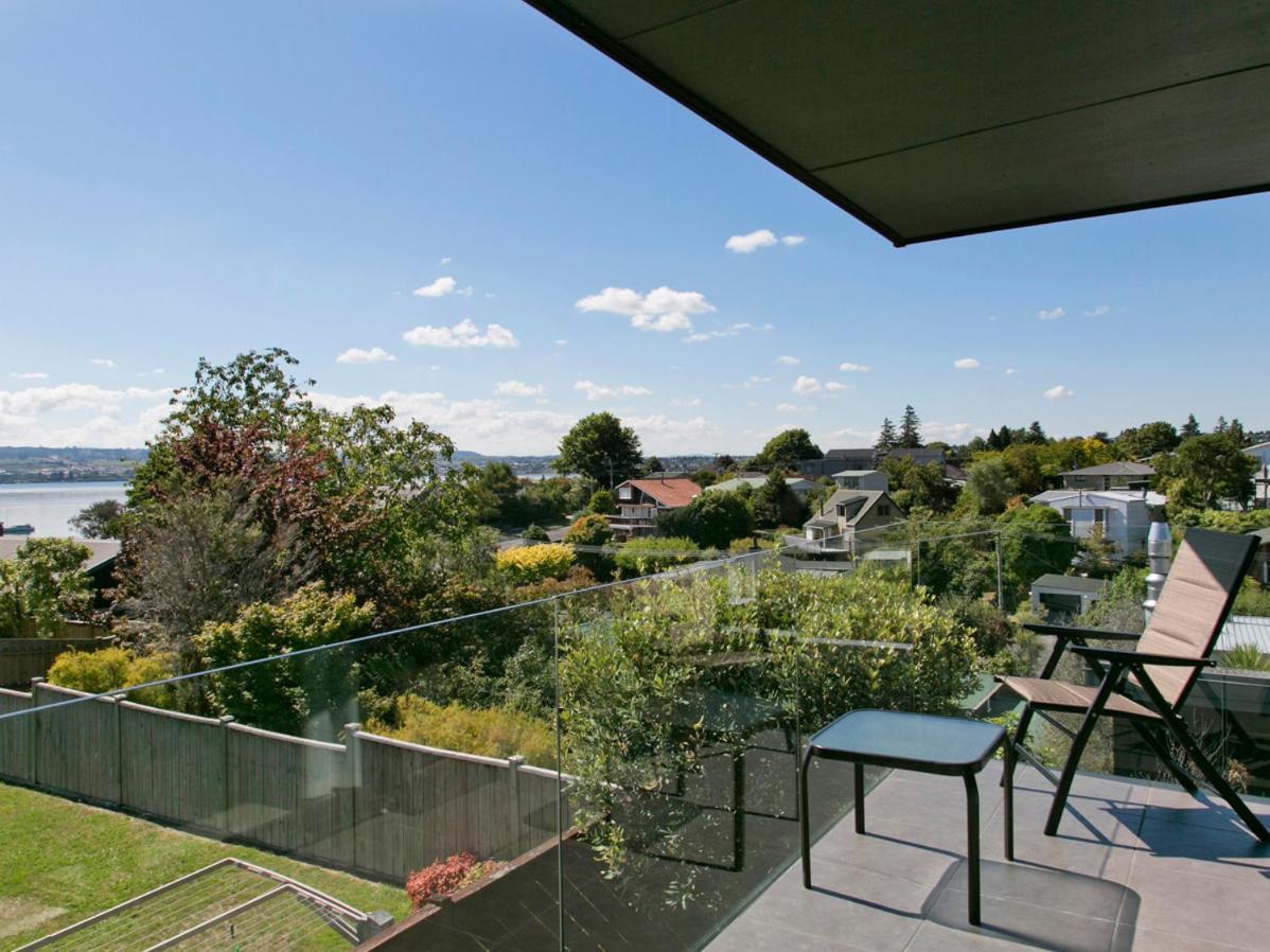 Taupo Escape - Rainbow Point Holiday Home Buitenkant foto