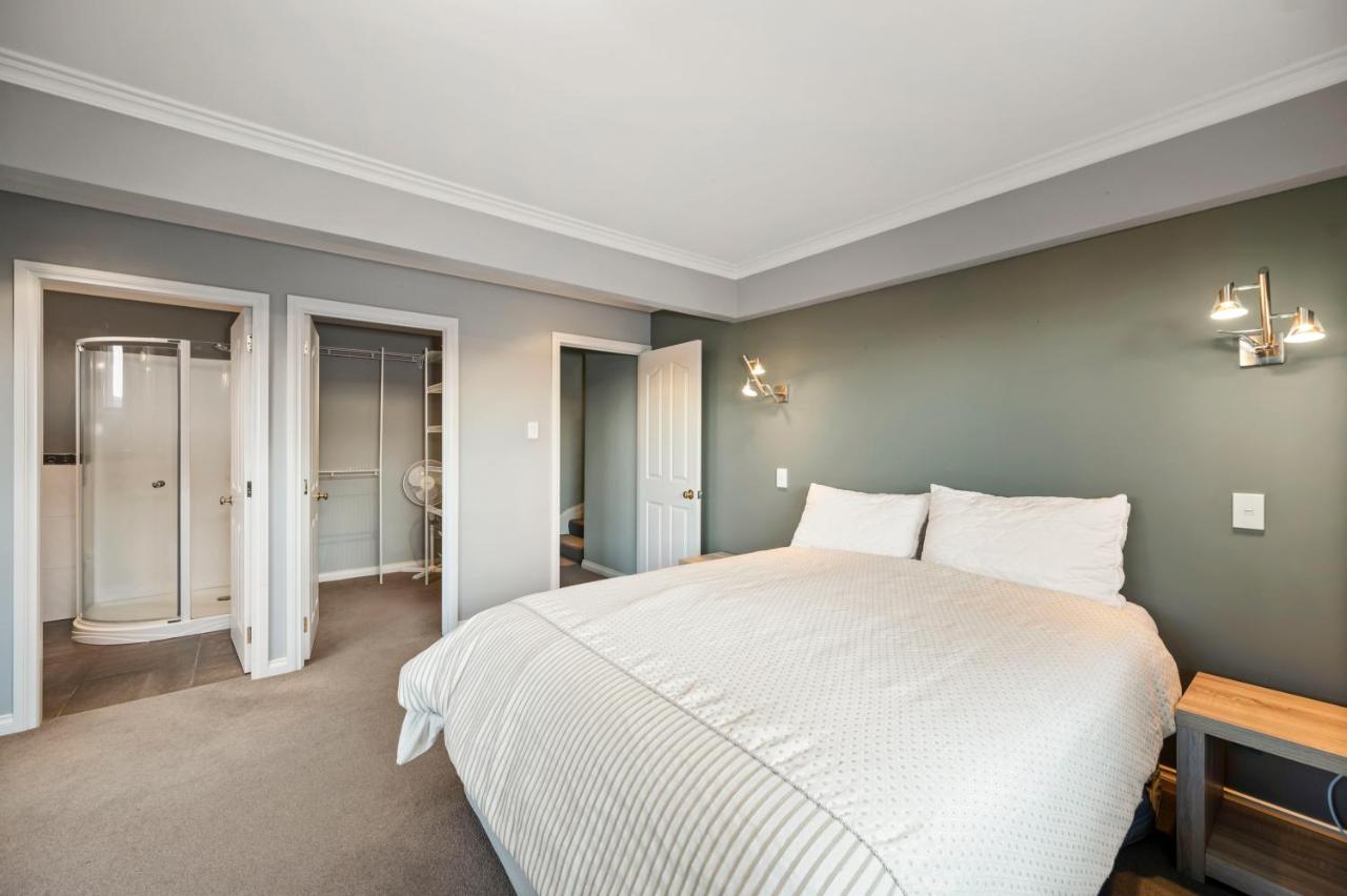 Taupo Escape - Rainbow Point Holiday Home Buitenkant foto